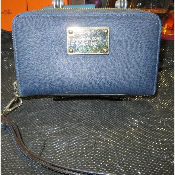Michael Kors Blue Saffiano Leather Zip around wallet wristlet - Picture 1 of 12